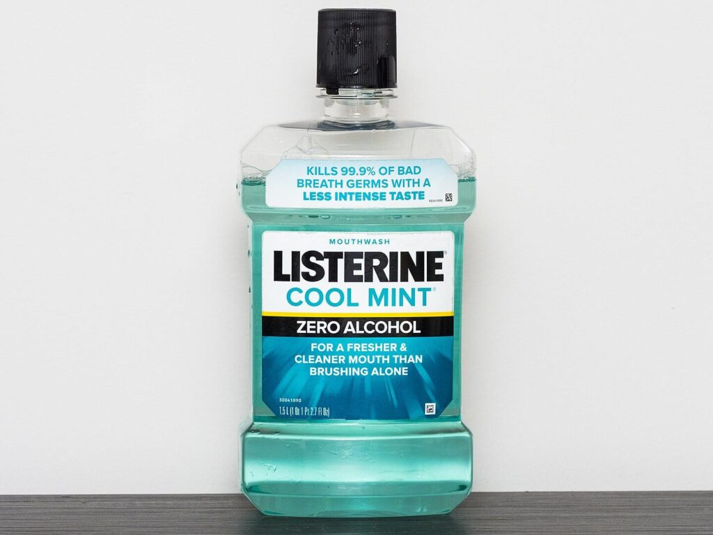 1440px Mouthwash Listerine 51013601457 1