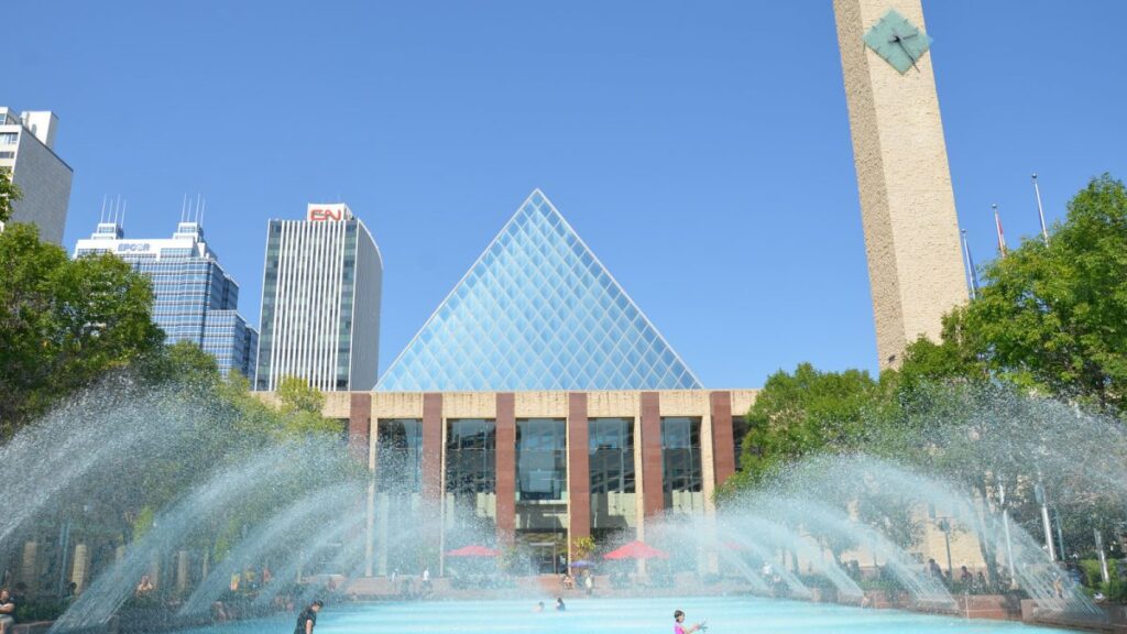 Edmonton City Hall Churchill Square Fountains 180831 154221 2
